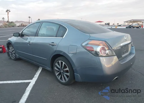 2010 Nissan Altima 2.5 S из США, поврежденный, VIN 1N4AL2AP5AN521373
